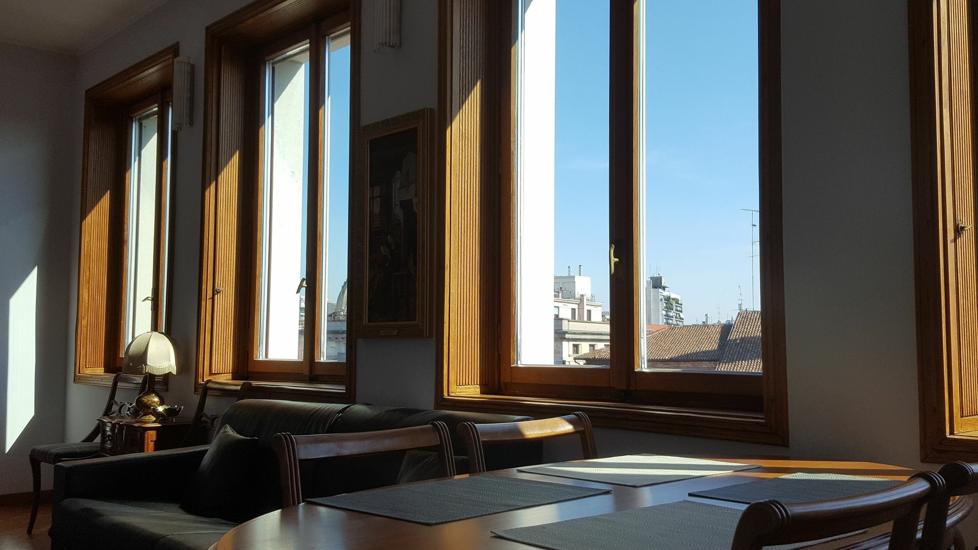 Bnbutler - Duomo Apartment - Galleria Unione ミラノ エクステリア 写真