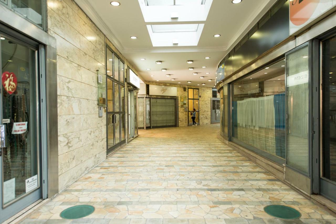 Bnbutler - Duomo Apartment - Galleria Unione ミラノ エクステリア 写真